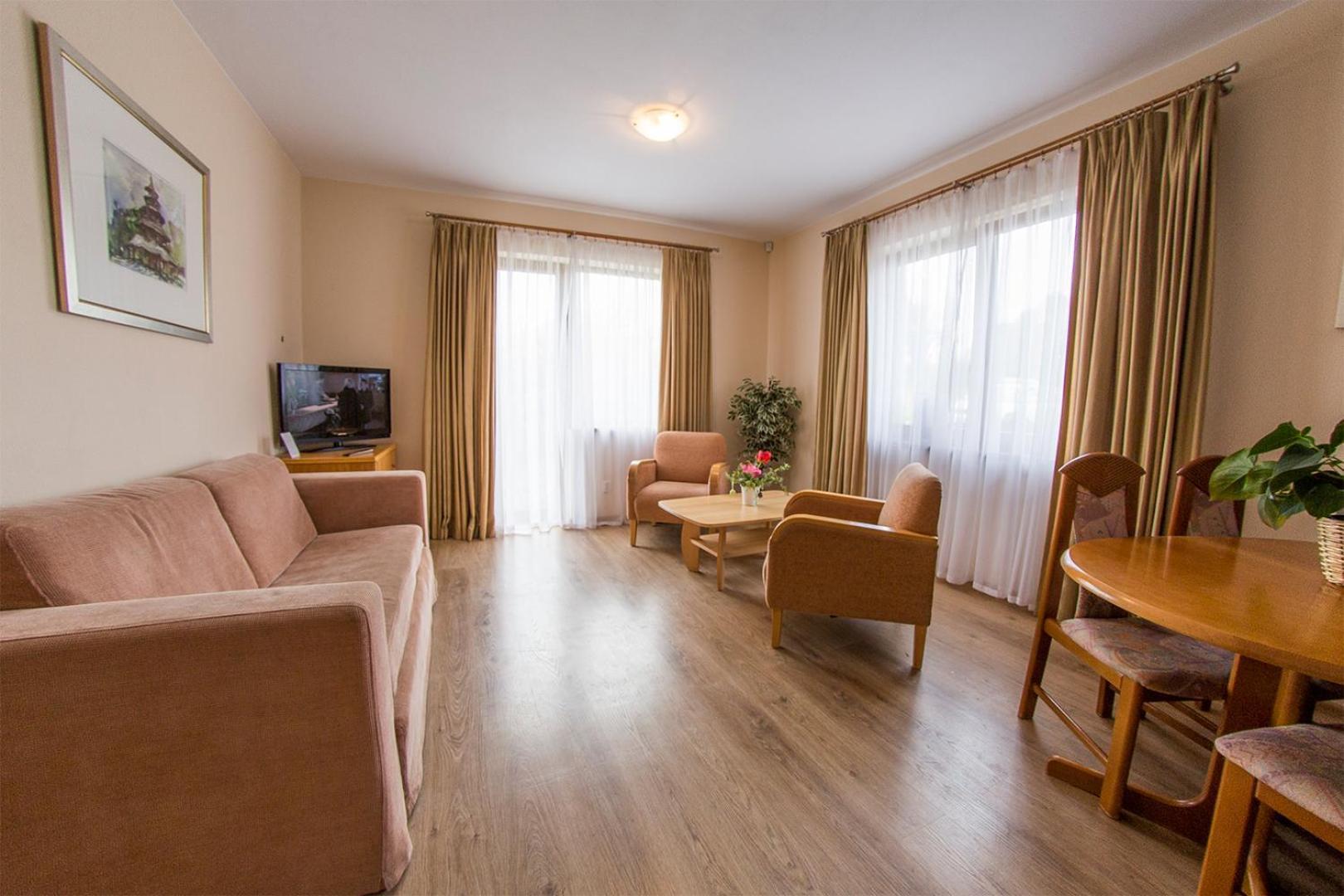Appartement Wisniowy Sad à Kudowa-Zdrój Extérieur photo