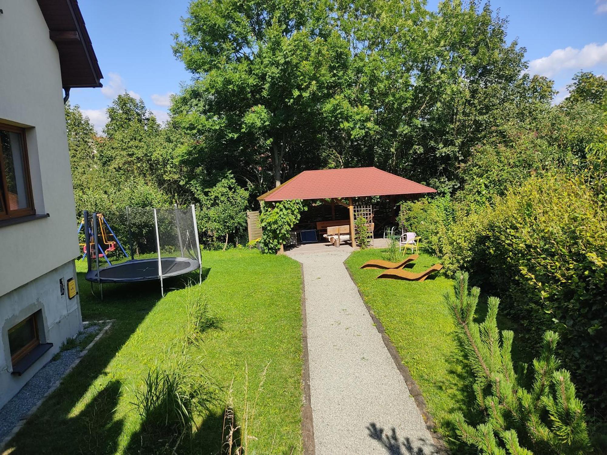 Appartement Wisniowy Sad à Kudowa-Zdrój Extérieur photo